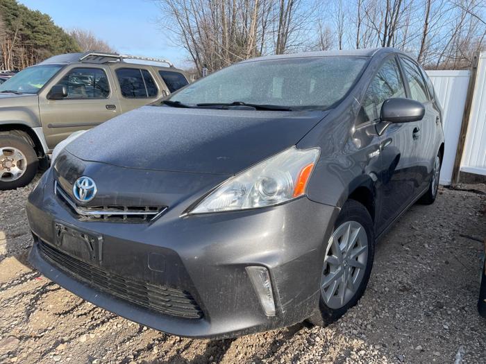 2013 toyota prius-v with 153265 miles for sale near elk-river, minnesota a0d41934669945509983e2f9c4f293c9.jpg