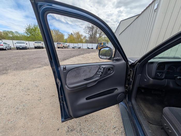 2000 dodge durango 4wd with 90439 miles for sale near elk-river, minnesota a0e081987f7f42ee983a8a19a1e85eb8.jpg