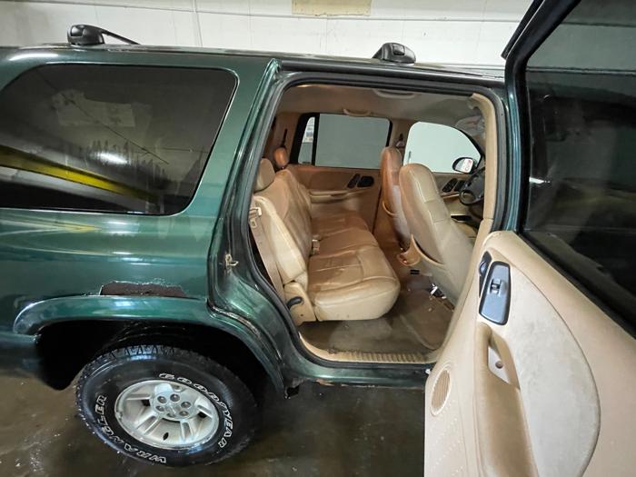 1999 dodge durango 4wd with 240421 miles for sale near elk-river, minnesota a0e2a8ccf6884ed0b7b60c285464d3f1.jpeg