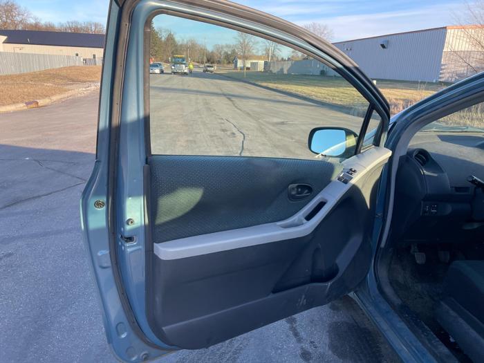 2008 toyota yaris base with 164756 miles for sale near elk-river, minnesota a121430375d745dfa1a58c224a79391d.jpg