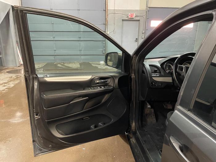 2015 dodge grand-caravan se with 200284 miles for sale near elk-river, minnesota a12cd07227ee45d7a55f160eca94147a.jpg