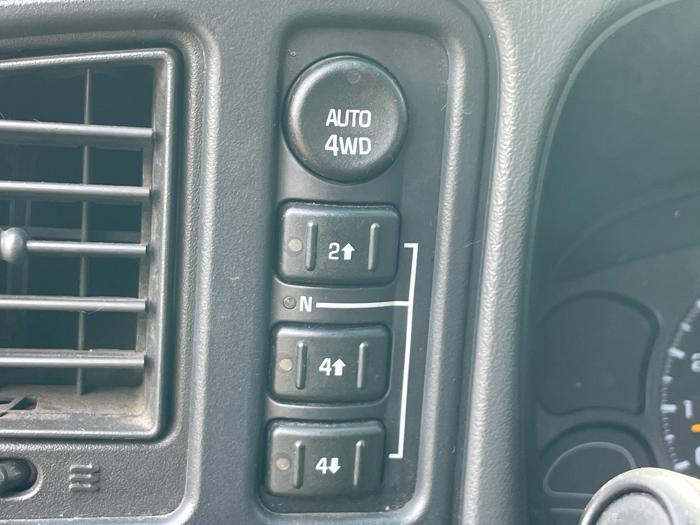 2003 chevrolet tahoe 4wd with 269204 miles for sale near elk-river, minnesota a1693fe215384df28a4cc386040aca5c.jpeg