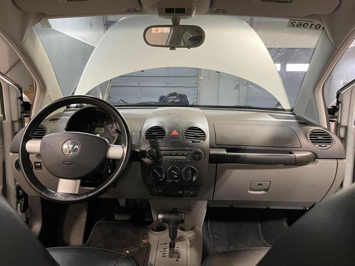 2005 Volkswagen Beetle