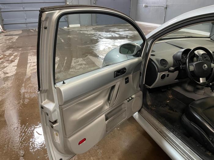 2005 Volkswagen Beetle