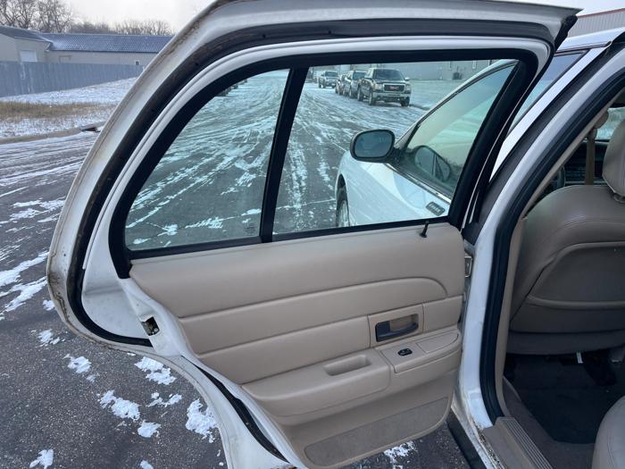 2003 ford crown-victoria lx with 153800 miles for sale near elk-river, minnesota a193f8a415be4604a67b56aae1fc57b5.jpg