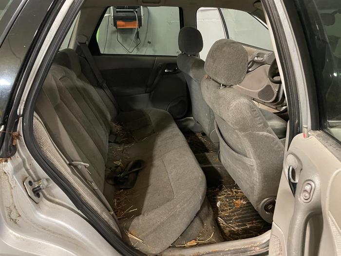 2002 Saturn LW