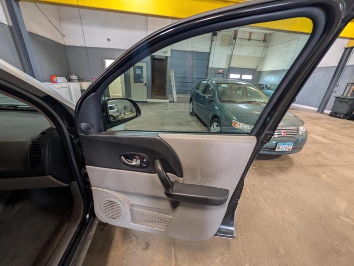 2004 saturn vue awd-v6 with 160072 miles for sale near elk-river, minnesota a1e27d7176aa46ed873a69026e11cb69.jpg