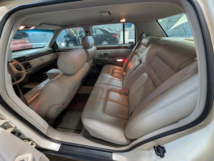 1999 cadillac deville delegance with 107372 miles for sale near elk-river, minnesota a23cdef49b1e432f99f9c6322d60e007.jpg