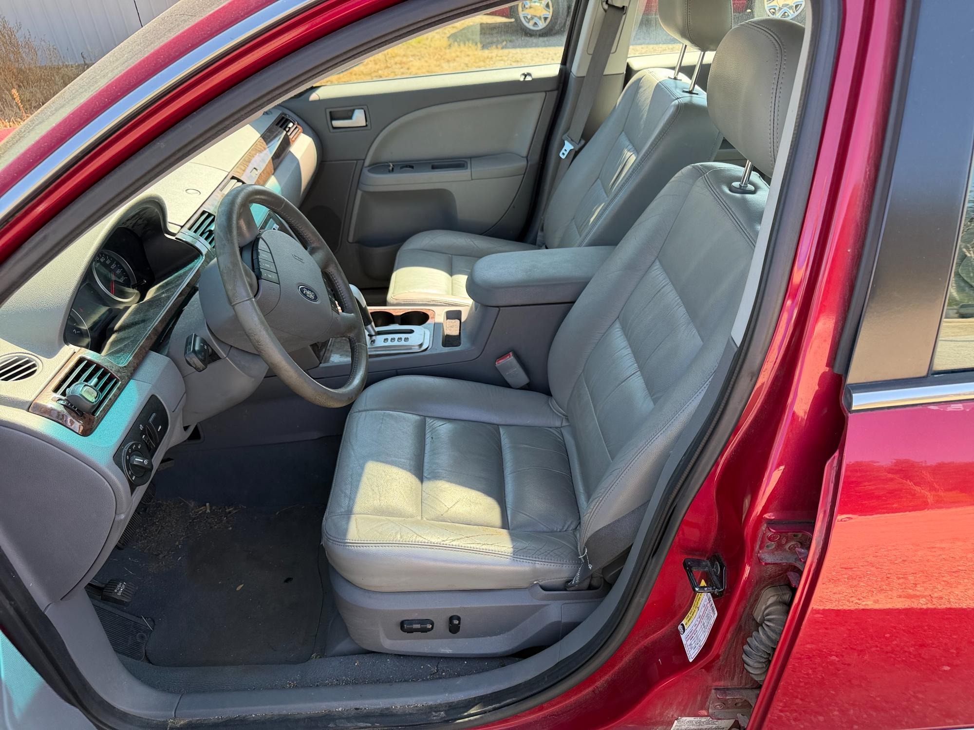 2005 ford five-hundred with 158505 miles for sale near elk-river, minnesota a245785c99164d0a8eca95c70d665694.jpg