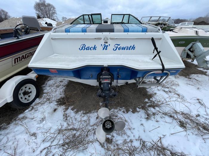 1989 glastron 18-ft for sale near elk-river, minnesota a2a2209ccd1845b29038d213db296aad.jpg