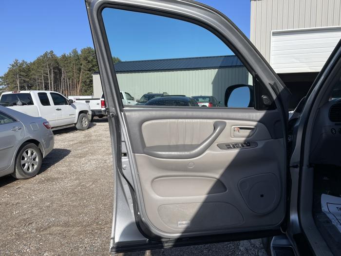 2003 toyota sequoia limited with 147145 miles for sale near elk-river, minnesota a2e6ed93d168455586228acbc6748341.jpg