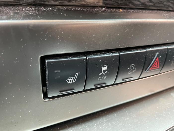 2011 jeep liberty limited-4wd with 200968 miles for sale near elk-river, minnesota a2fcede6deed4020909a910ba9b3fdbf.jpeg