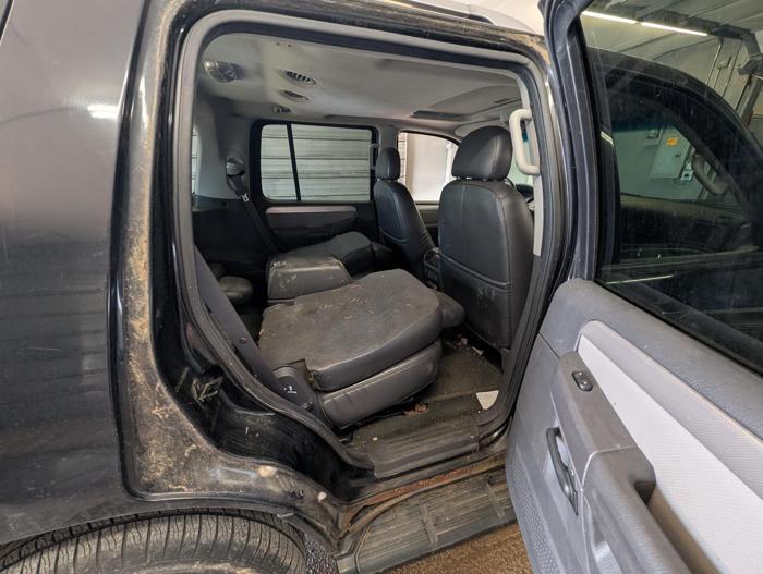 2004 mercury mountaineer convenience-4.0l-awd with 72086 miles for sale near elk-river, minnesota a322a4e1967f4a15a59824164b6426e5.jpg