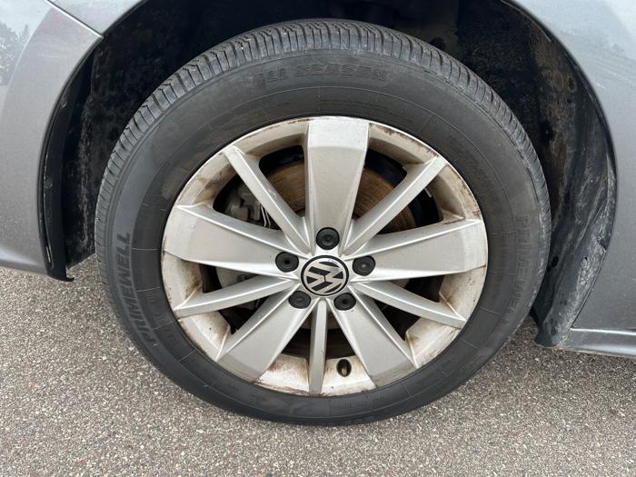 2015 volkswagen jetta se-6a with 149303 miles for sale near burnsville, minnesota a35e401f95ec4b93b550158b2cf52656.jpeg