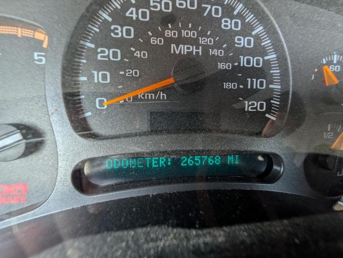 2003 chevrolet silverado-2500hd ext.-cab-short-bed-4wd with 265768 miles for sale near elk-river, minnesota a35ea6095422430d91b4a947d51063b9.jpg