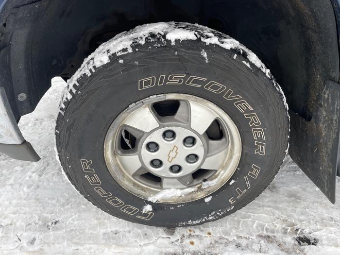 2001 chevrolet tahoe 4wd with 174356 miles for sale near fridley, minnesota a385877e050a446086dec3e59e9ccc73.jpeg