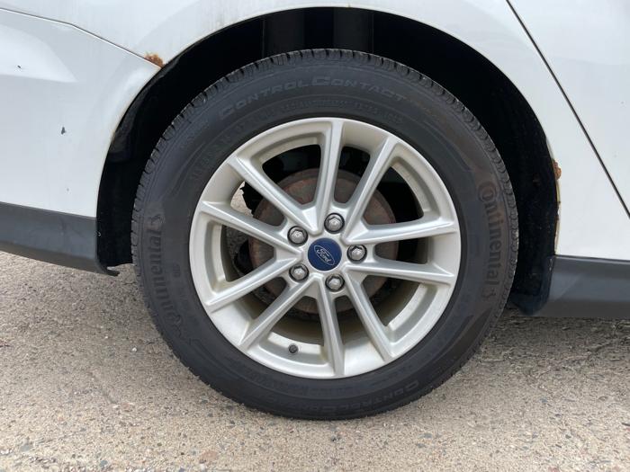 2016 ford focus se-sedan with 140517 miles for sale near elk-river, minnesota a38890699bee40589cfc227d33d50f86.jpeg