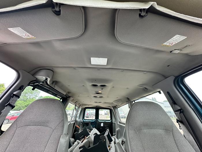 2001 ford econoline e350-extended with 236141 miles for sale near elk-river, minnesota a403c15a1d7b4e76943b68256870610d.jpeg