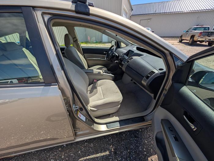 2006 toyota prius 4-door-liftback with 256025 miles for sale near elk-river, minnesota a4275e1393cb47ce8aefc20bb202c61d.jpg