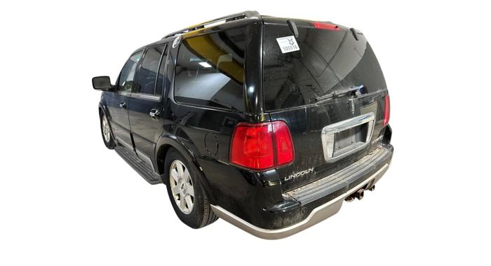 2003 lincoln navigator luxury-4wd with 90707 miles for sale near elk-river, minnesota a431d17f07824d8ea802c5a11e74f1c8.jpg