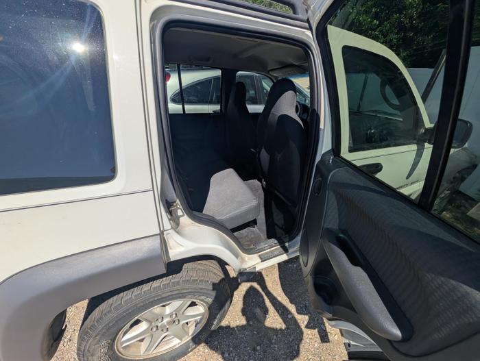 2002 jeep liberty sport-4wd with 169462 miles for sale near elk-river, minnesota a43f7f82e5b24e85abd82e7dbe5d1439.jpg