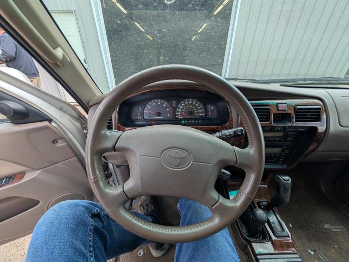 2000 toyota 4runner limited-4wd with 135832 miles for sale near elk-river, minnesota a461e37d2ba2498290e547503f278358.jpg