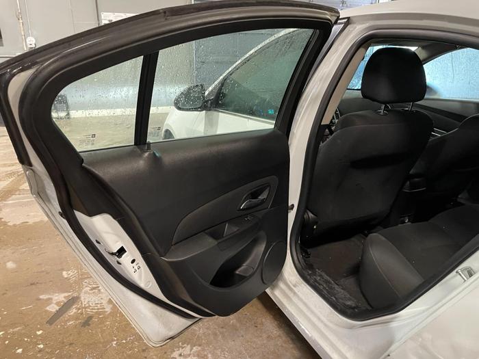 2015 chevrolet cruze 1lt-auto with 149261 miles for sale near elk-river, minnesota a4a1c221badb4bdc94df6291f6e6f084.jpg
