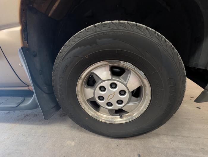 2001 chevrolet tahoe 4wd with 256492 miles for sale near elk-river, minnesota a4ba9e65e7b14864af614c8f3de97b64.jpg