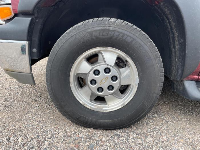 2001 chevrolet suburban 1500 with 236426 miles for sale near elk-river, minnesota a4bcc478a53d41e58ffe147c83a84f9c.jpg