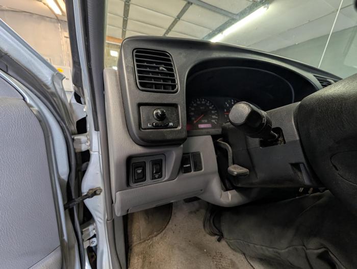 2000 nissan frontier xe-v6-king-cab-4wd with 105652 miles for sale near elk-river, minnesota a57049d110ec4ed9b6e89ce6bc68a136.jpg