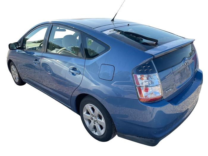 2005 toyota prius 4-door-liftback with 157900 miles for sale near elk-river, minnesota a591a5632b114848afe5d74099d63b35.jpg
