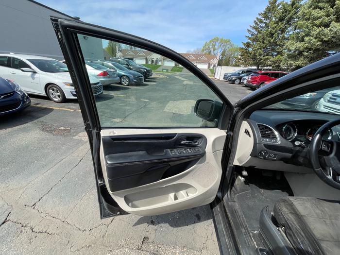 2015 dodge grand-caravan se with 233242 miles for sale near spring-lake-park, minnesota a5b2fbd08dbb4e3ebf132ba239a52021.jpeg