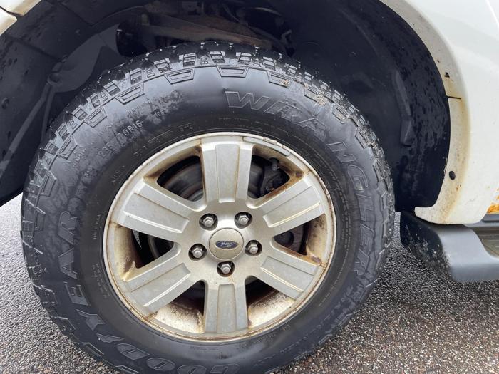 2008 ford explorer xlt with 189046 miles for sale near elk-river, minnesota a5b5388d8ff744339cabbd8f5c4c7e64.jpg