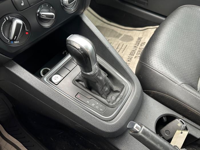 2015 volkswagen jetta se-6a with 149303 miles for sale near burnsville, minnesota a5f030073be54a10be16b90be63855b3.jpeg