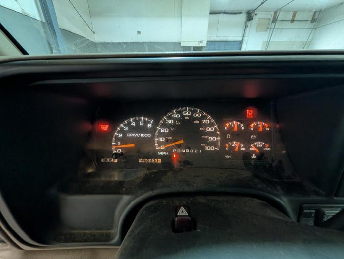 1999 chevrolet suburban k1500-4wd with 225203 miles for sale near elk-river, minnesota a60a7c8c93dc4639bb93ce9dbaece667.jpg