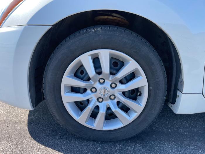 2011 nissan altima 2.5-s with 209067 miles for sale near elk-river, minnesota a60de8241fcb4bdea4af0daf3b2cfa2c.jpeg
