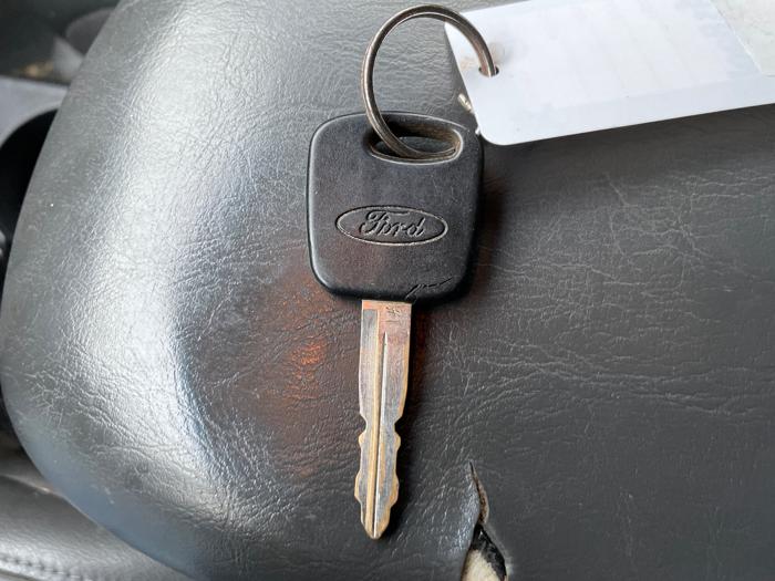 2004 ford escape with 115692 miles for sale near elk-river, minnesota a62ab8b885394b84ac546f0ec4197119.jpg