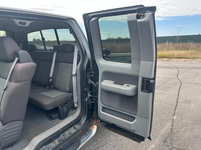 2005 ford f-150 fx4-supercab-4wd with 166193 miles for sale near elk-river, minnesota a63102b8fff54379a0689b02690f3231.jpg