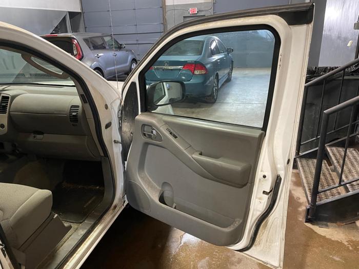 2011 nissan frontier sv with 203978 miles for sale near elk-river, minnesota a6711228ef37404788b48877de8319f2.jpg