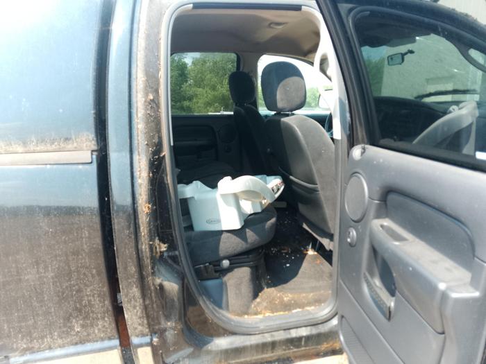 2003 dodge ram-2500 st-quad-cab-short-bed-4wd with 219883 miles for sale near elk-river, minnesota a68c12bcce0a4e7dac2e384a43e063b8.jpg