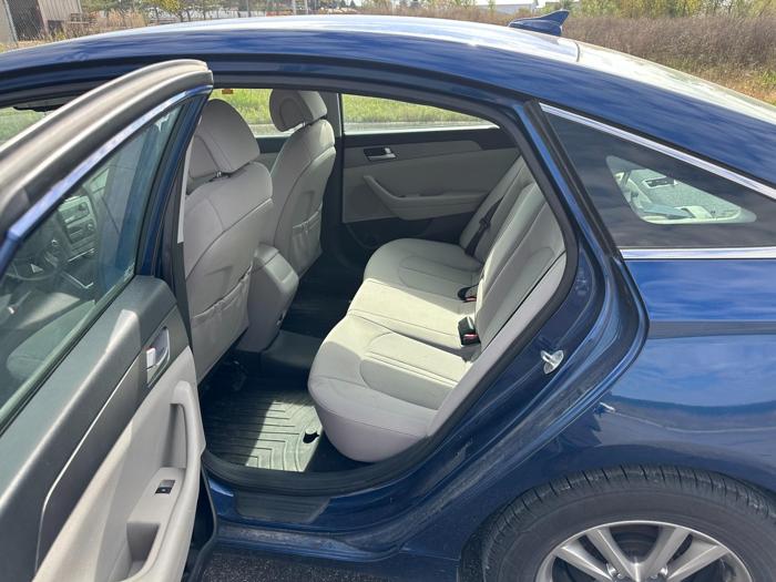 2016 hyundai sonata se with 120648 miles for sale near elk-river, minnesota a6a52fe617b14506a407944b2b97a6af.jpg