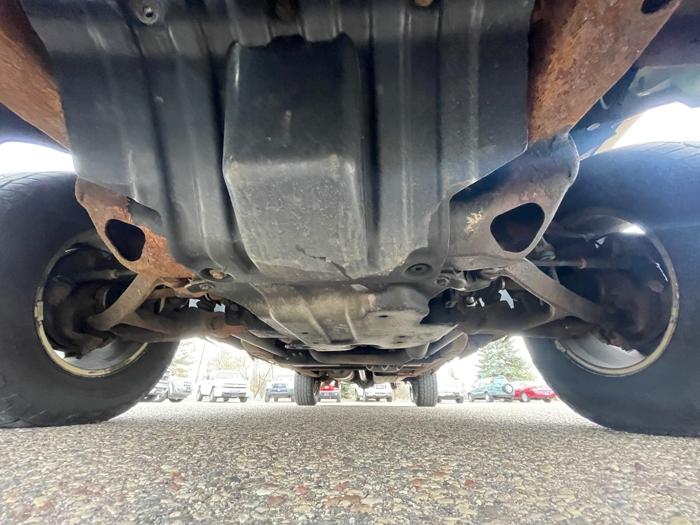 2005 chevrolet silverado-1500 ls-crew-cab-4wd with 291163 miles for sale near fridley, minnesota a6d0d6fbe9614e58a902c57f6cb32086.jpeg