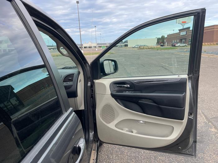 2016 dodge grand-caravan sxt with 148856 miles for sale near north-branch, minnesota a6e662fa7c104b1f8a3b5d4913978848.jpeg