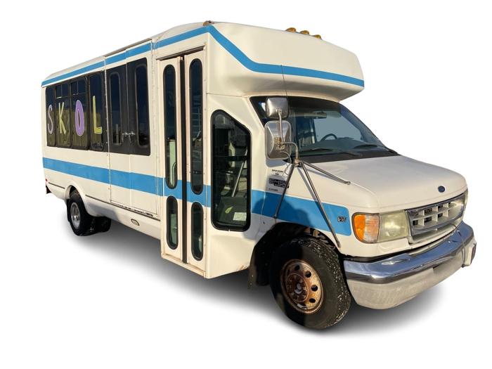 2002 ford econoline e-450 with 308364 miles for sale near redwood-falls, minnesota a73faa81ece146719ba09a6e1ae35360.jpg