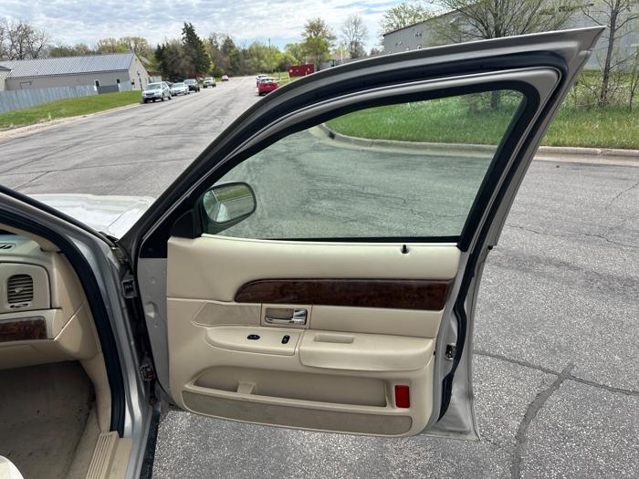 2007 mercury grand-marquis gs for sale near elk-river, minnesota a787956ac83342e49f4e11ea957b78f1.jpeg