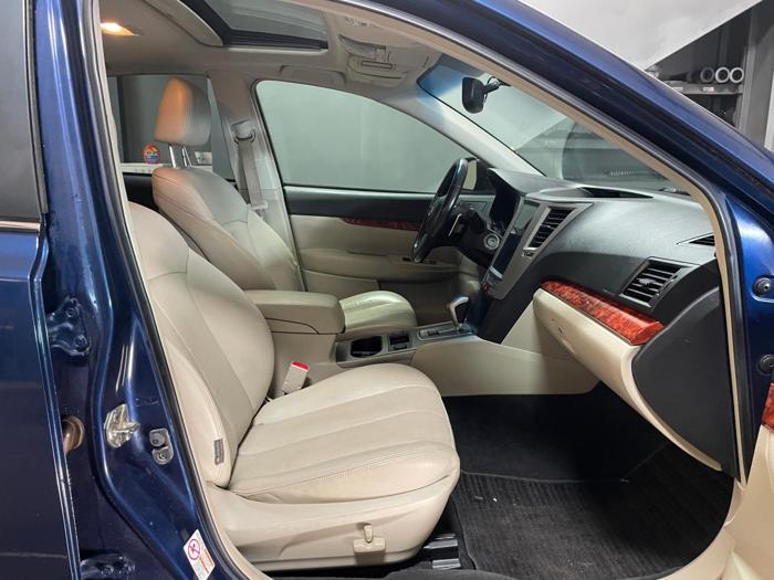 2011 subaru legacy 2.5i-limited with 139752 miles for sale near elk-river, minnesota a7a07de1326544adbad00a5bd30e50db.jpg