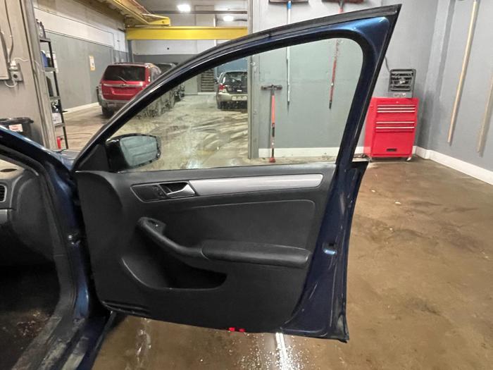 2015 volkswagen jetta se with 88456 miles for sale near elk-river, minnesota a7c9961e7a284f97b1888bbbeee6125a.jpg