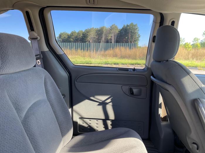 2006 chrysler town-&-country base with 220078 miles for sale near elk-river, minnesota a7d7371c0b5e441f9ca1a866b8ea569e.jpeg