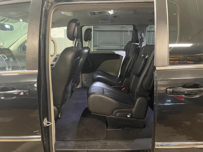 2014 chrysler town-&-country touring with 142575 miles for sale near elk-river, minnesota a7df6488cc834358831ff062dfc9d765.jpg
