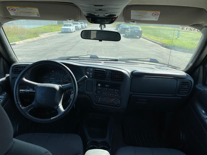 2004 chevrolet s-10 crew-cab-4wd-ls with 188749 miles for sale near elk-river, minnesota a811a346a08e4fc7b1356e11c08b519f.jpeg